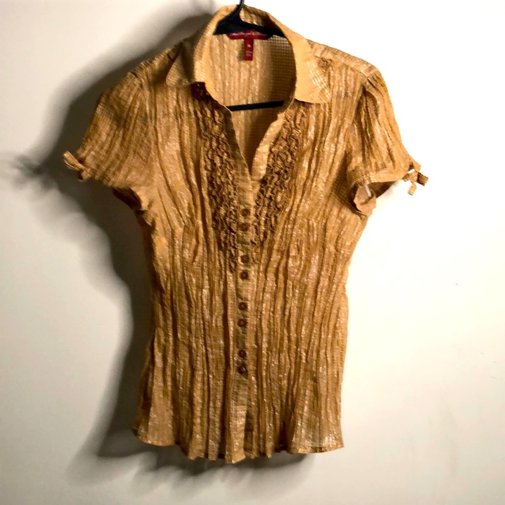 Beige Ruffle Shortsleeved Blousse